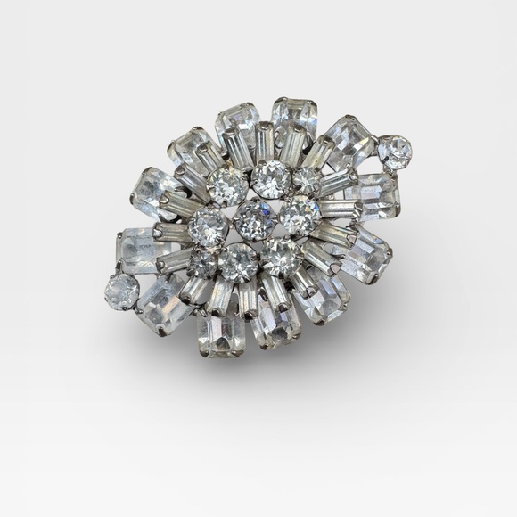 WEISS Signed Clear Crystal Starburst Brooch, Vintage - Picture 5 of 8